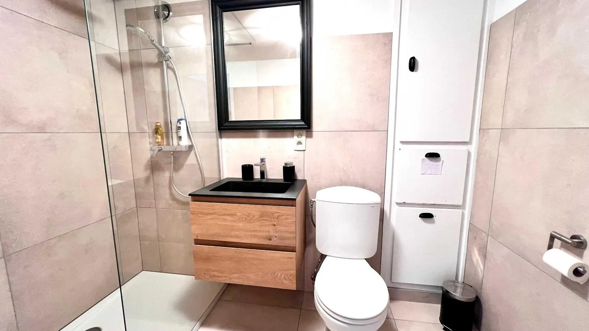 דירות Elegant 2Pcs Proche Bruxelles 0*, בריסל